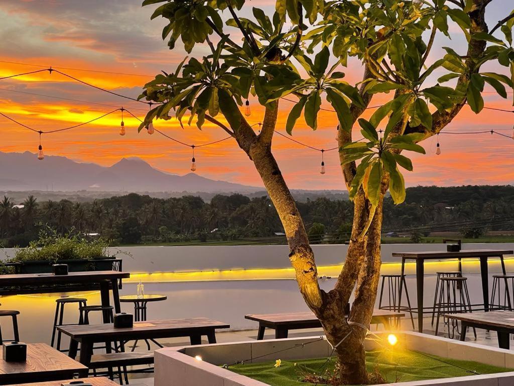 Hotel Kaloka Airport 3*